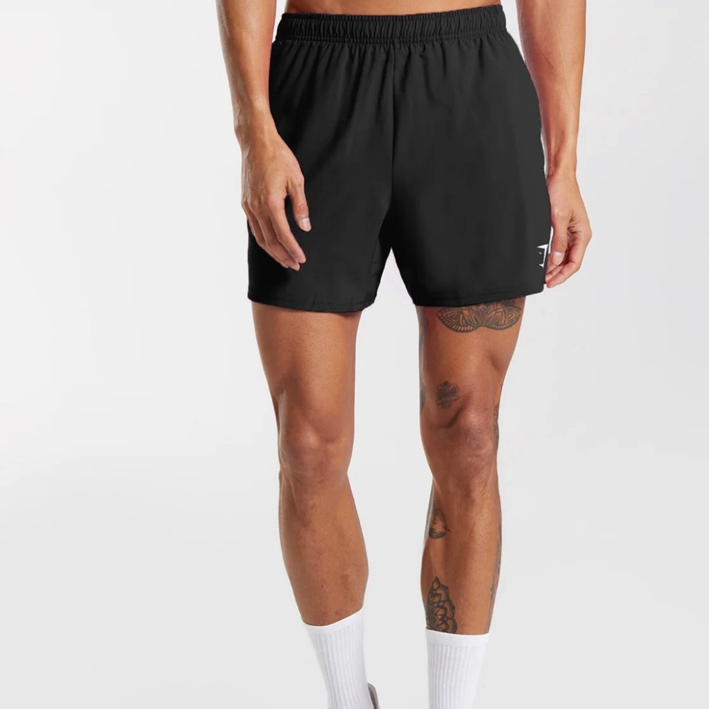 Gymshark Arrival 5” Shorts, size medium, black